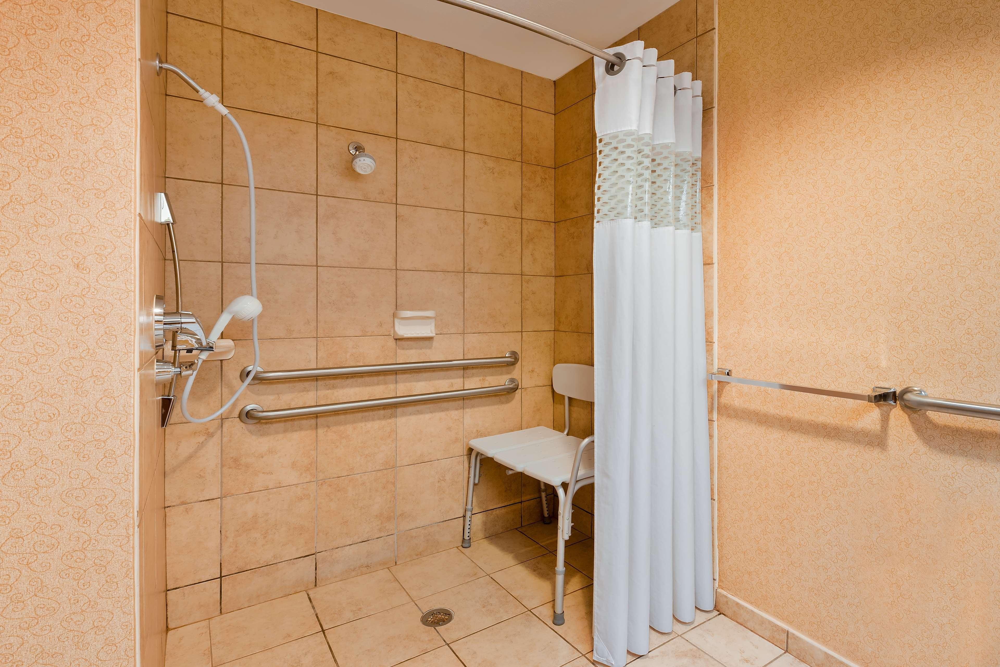 Hampton Inn Маріон Екстер'єр фото